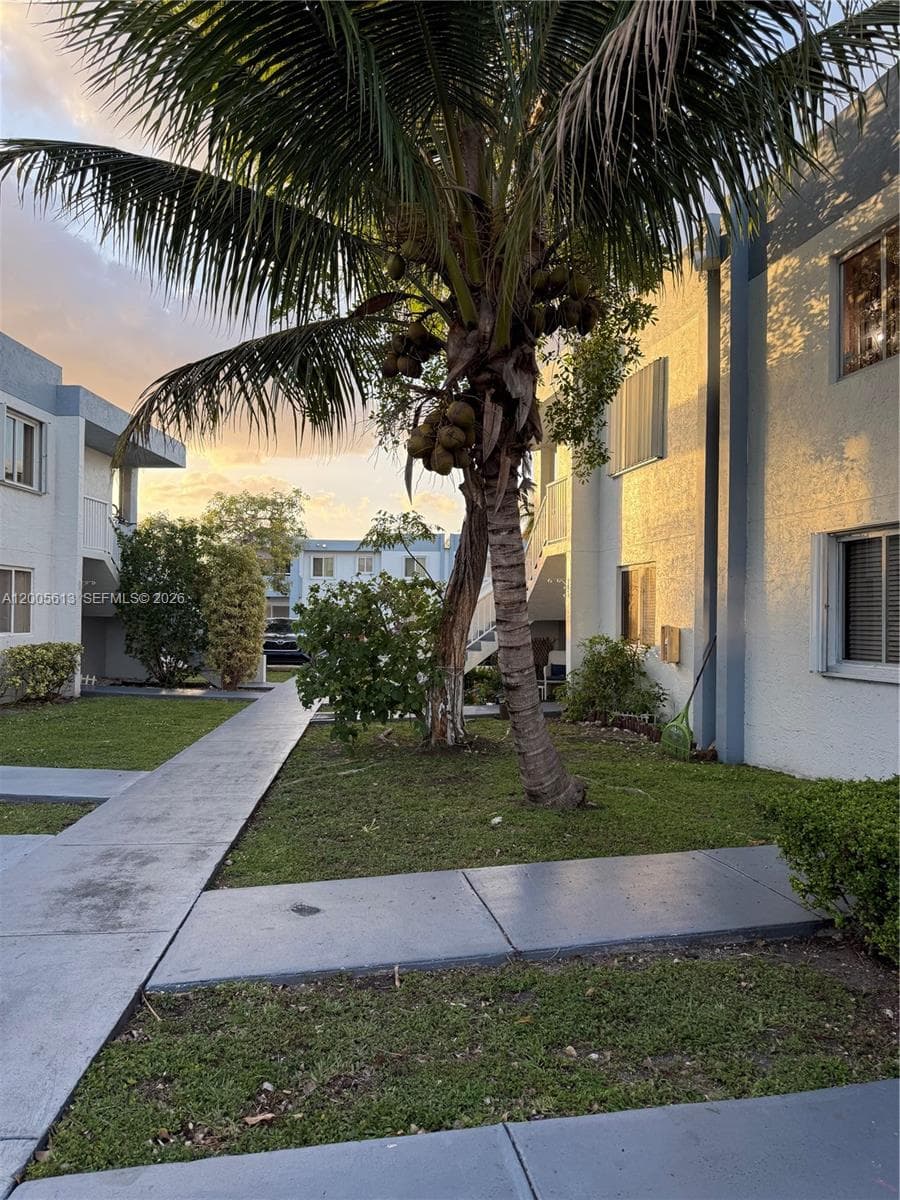 6219 SW 131st Pl # 204, Miami, FL 33183 photo 3