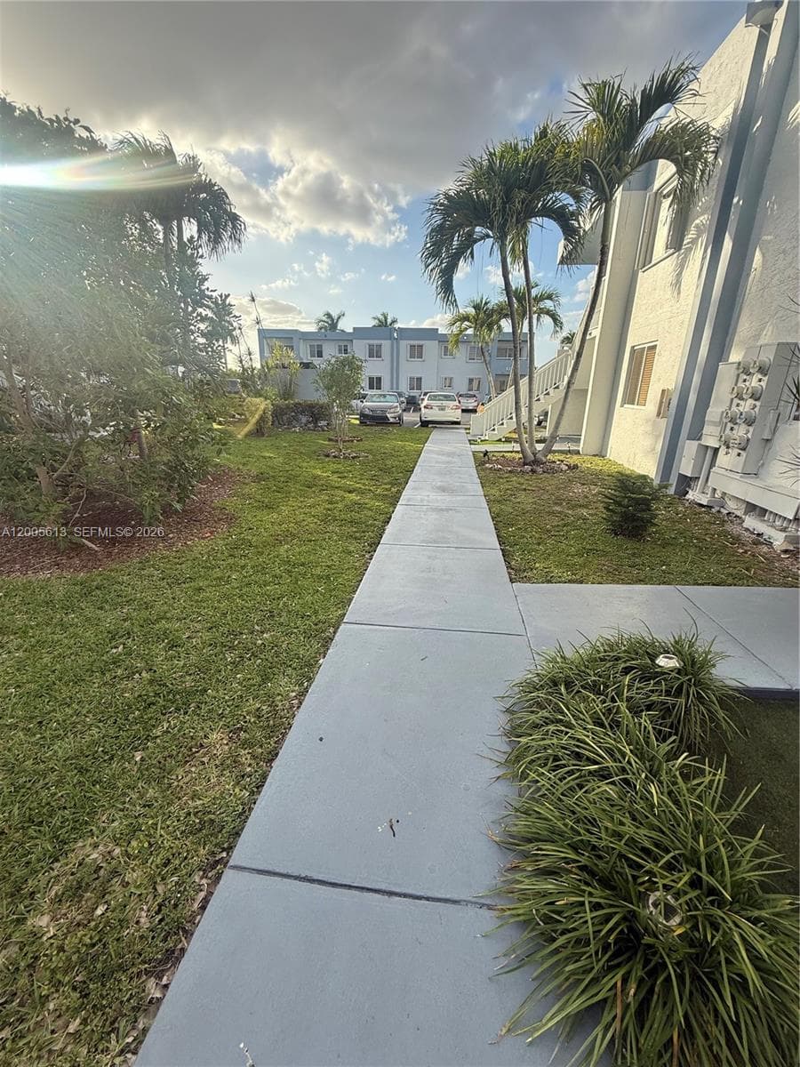 6219 SW 131st Pl # 204, Miami, FL 33183 photo 4
