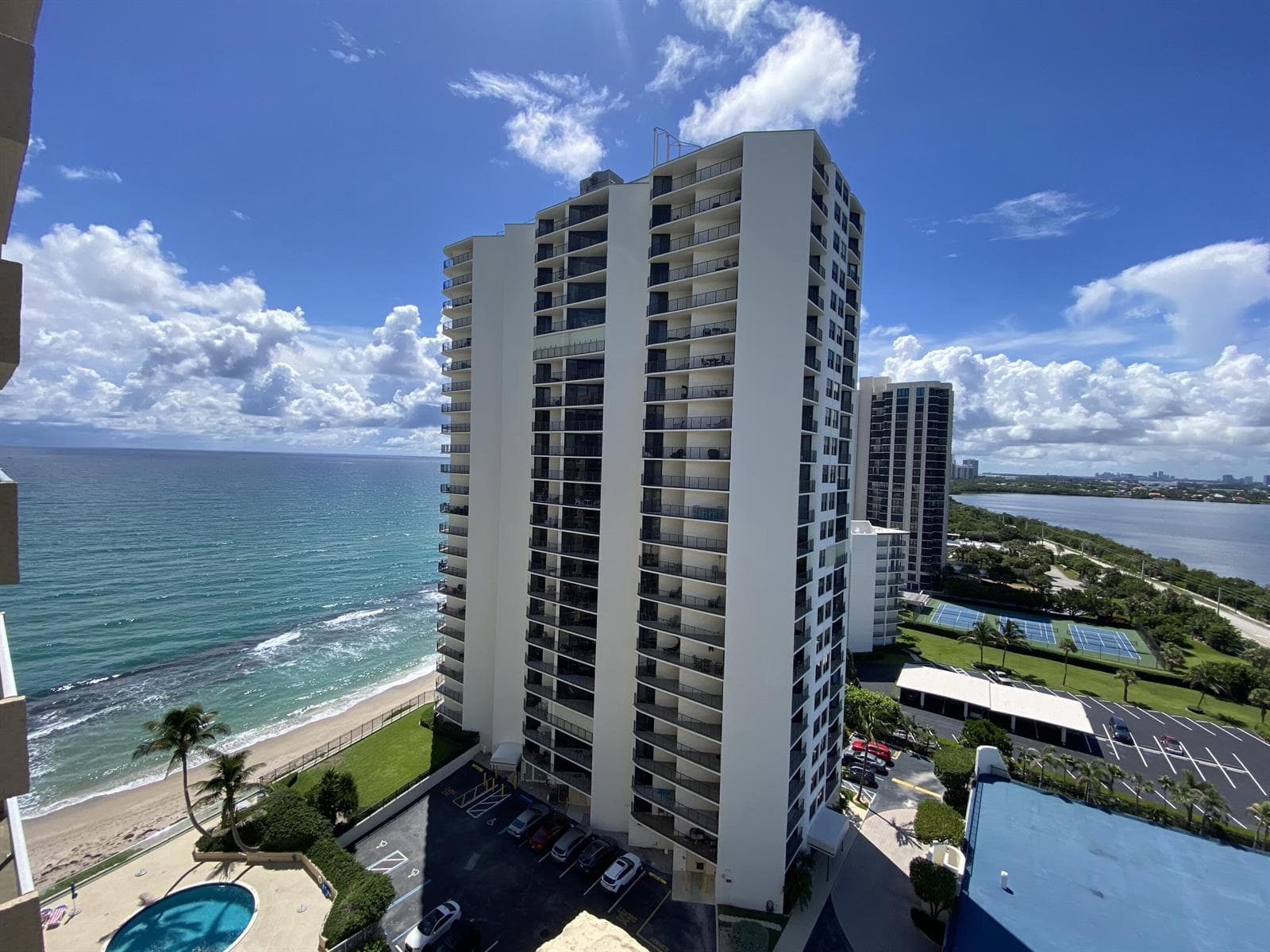5440 N Ocean Drive # 1501, Singer Island, FL 33404