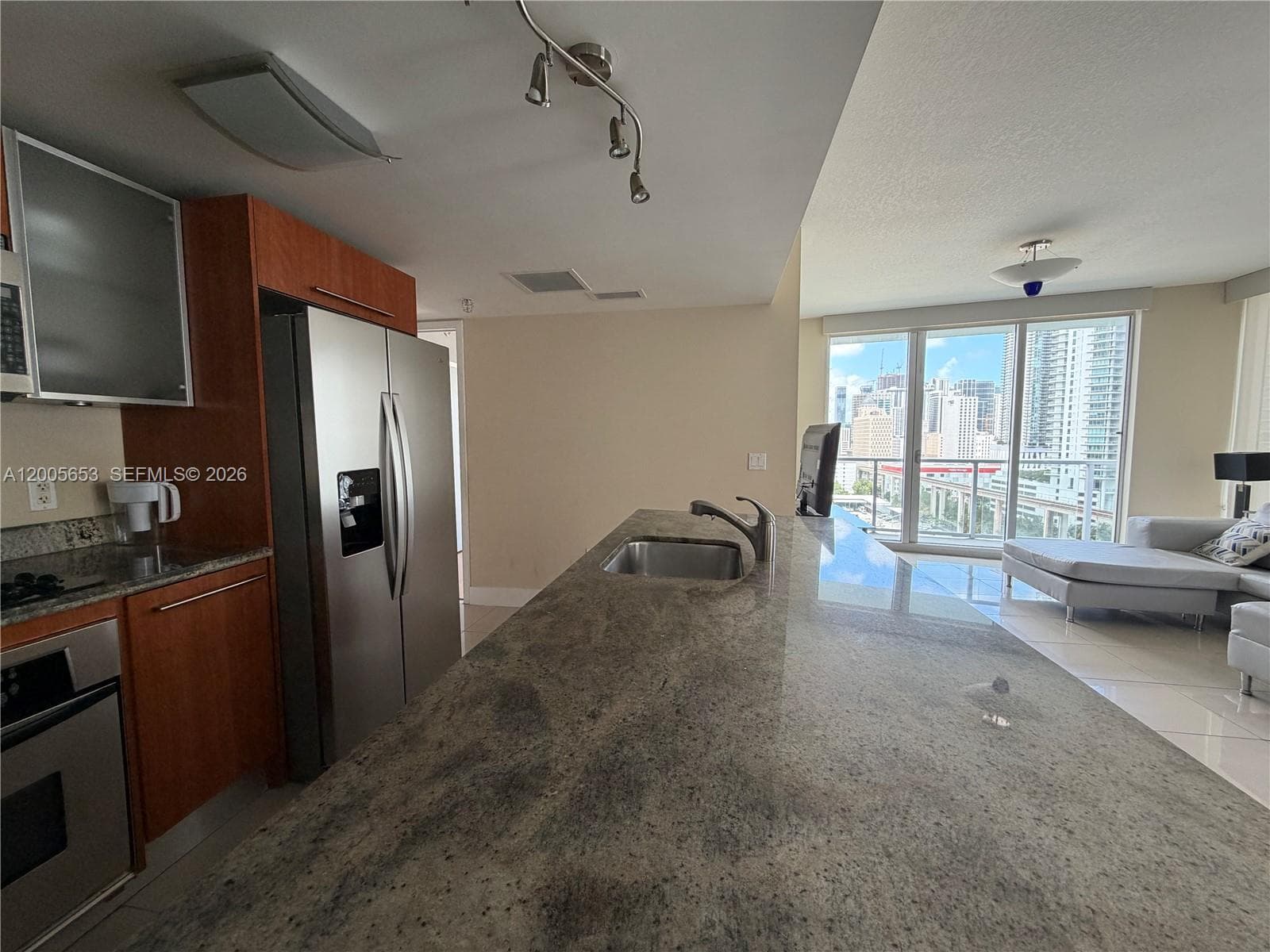 185 SW 7th St # 1511, Miami, FL 33130 photo 3