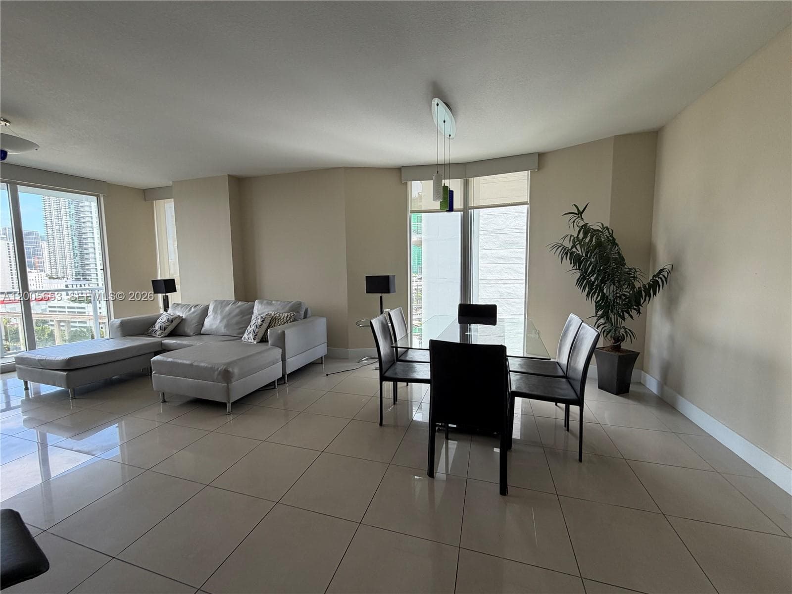185 SW 7th St # 1511, Miami, FL 33130