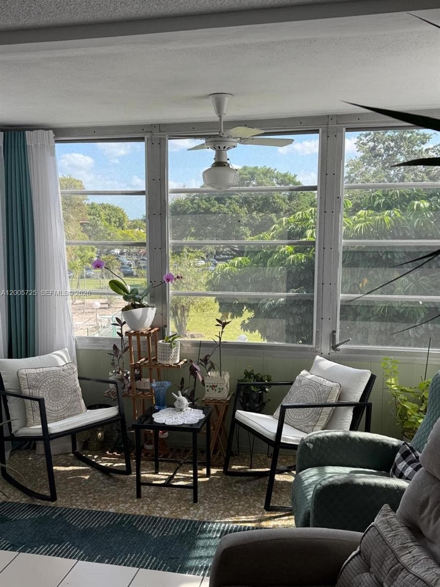 447 NE 195th St # 310, Miami, FL 33179 photo 2