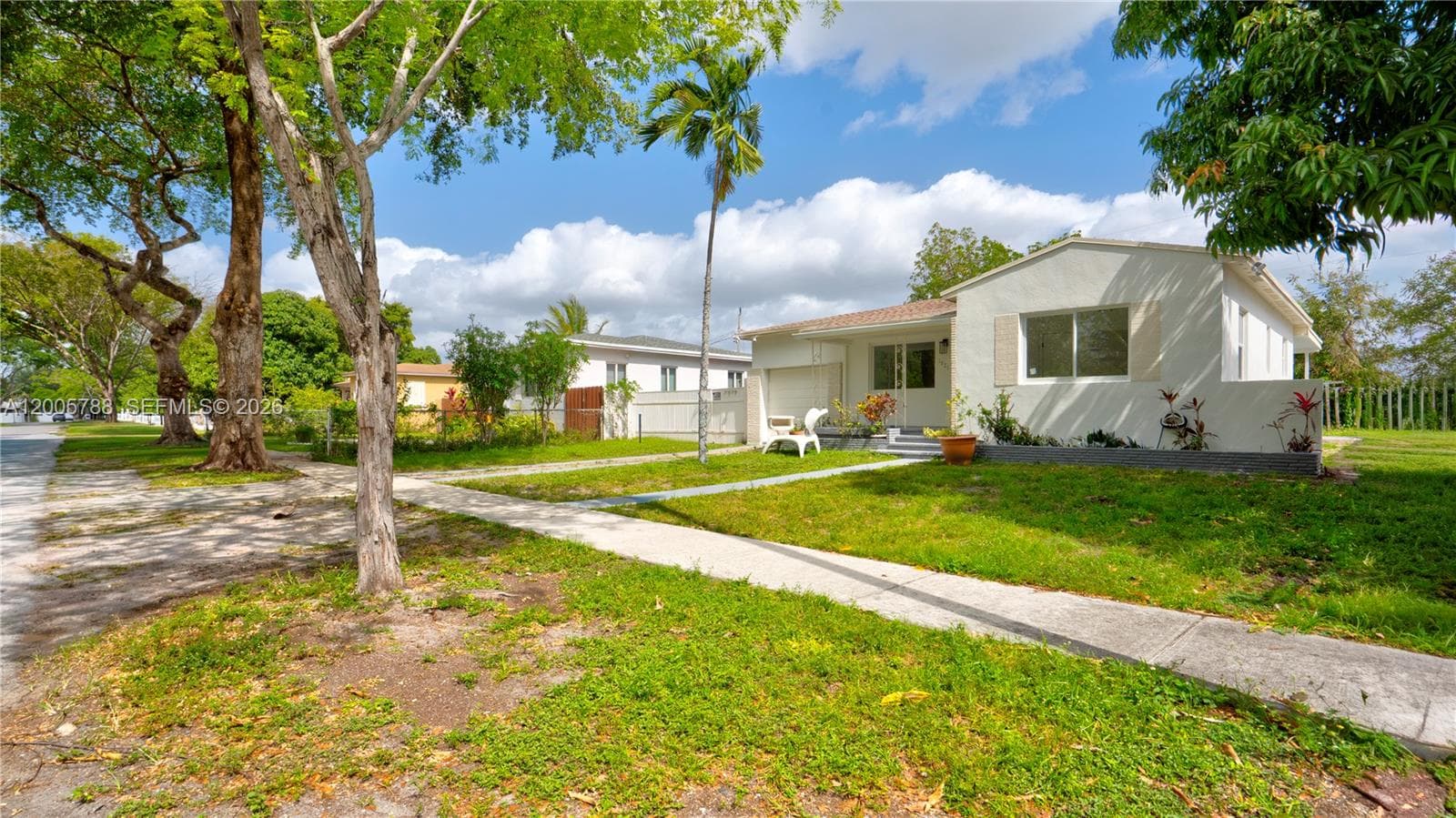 1921 NE 158th St, North Miami Beach, FL 33162 photo 2