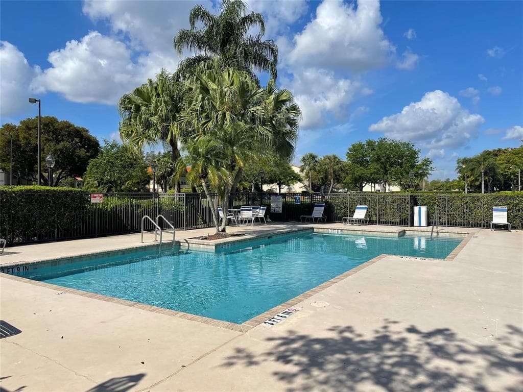 3350 N Pinewalk Dr Drive N # 1413, Margate, FL 33063 photo 2