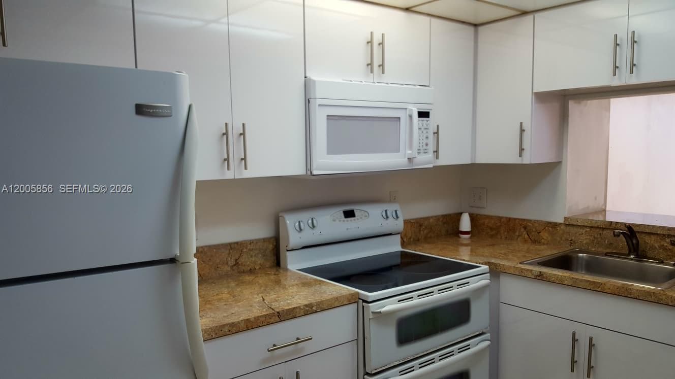 19701 SW 114th Ave # 266, Miami, FL 33157 photo 2