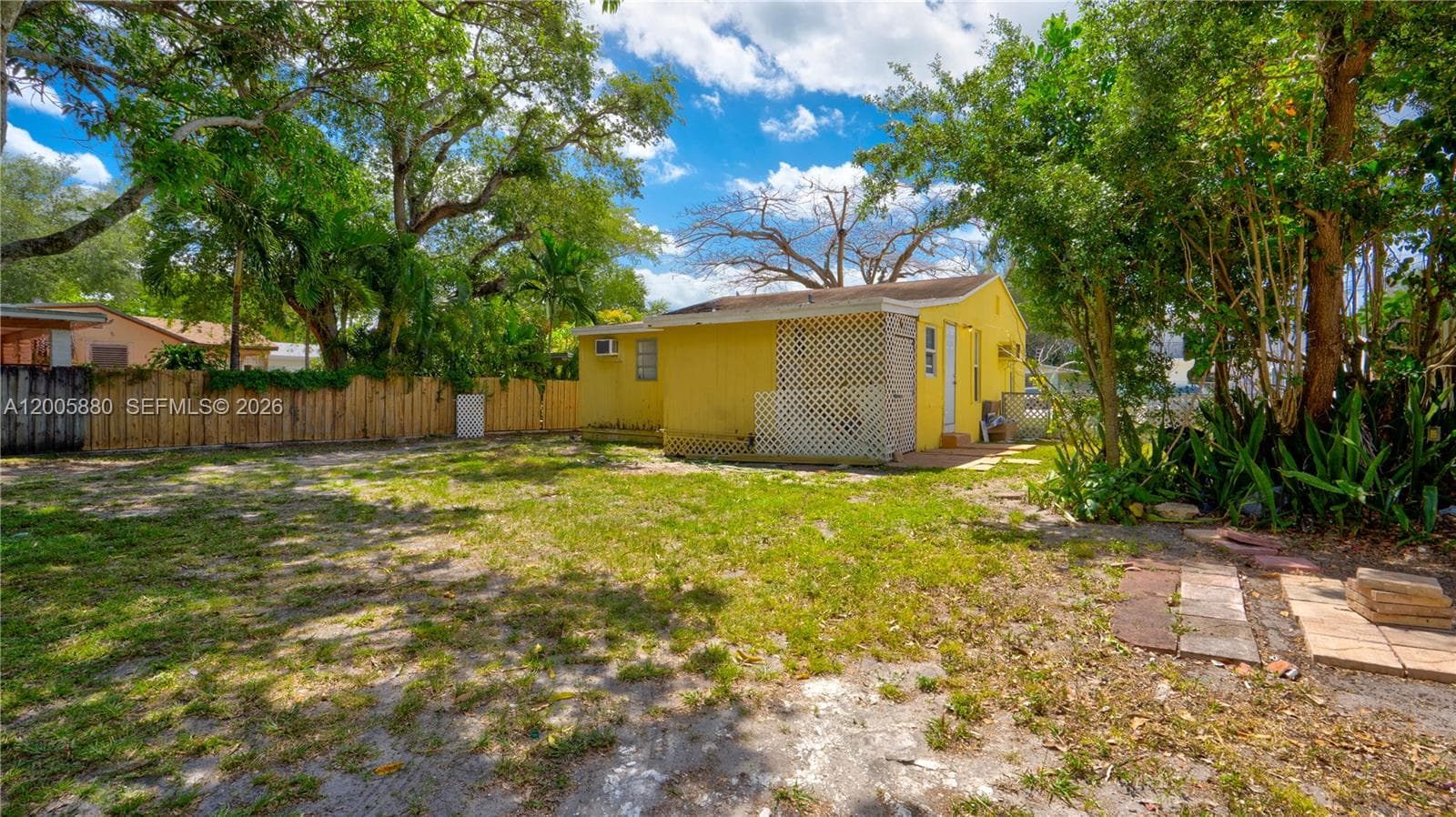 1085 NE 128th St # FRONT, North Miami, FL 33161 photo 5