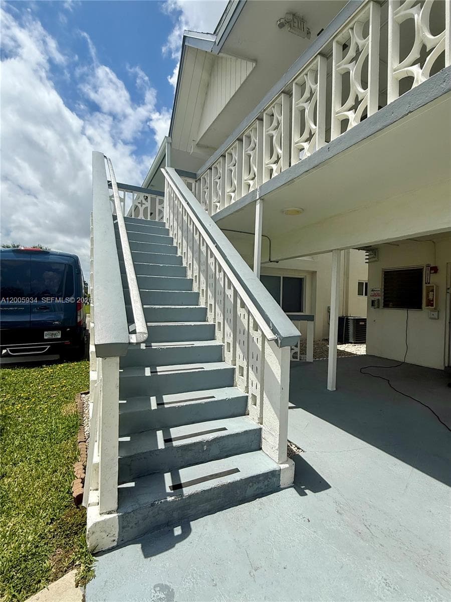 11 NE 204th St # 23, Miami Gardens, FL 33179 photo 3