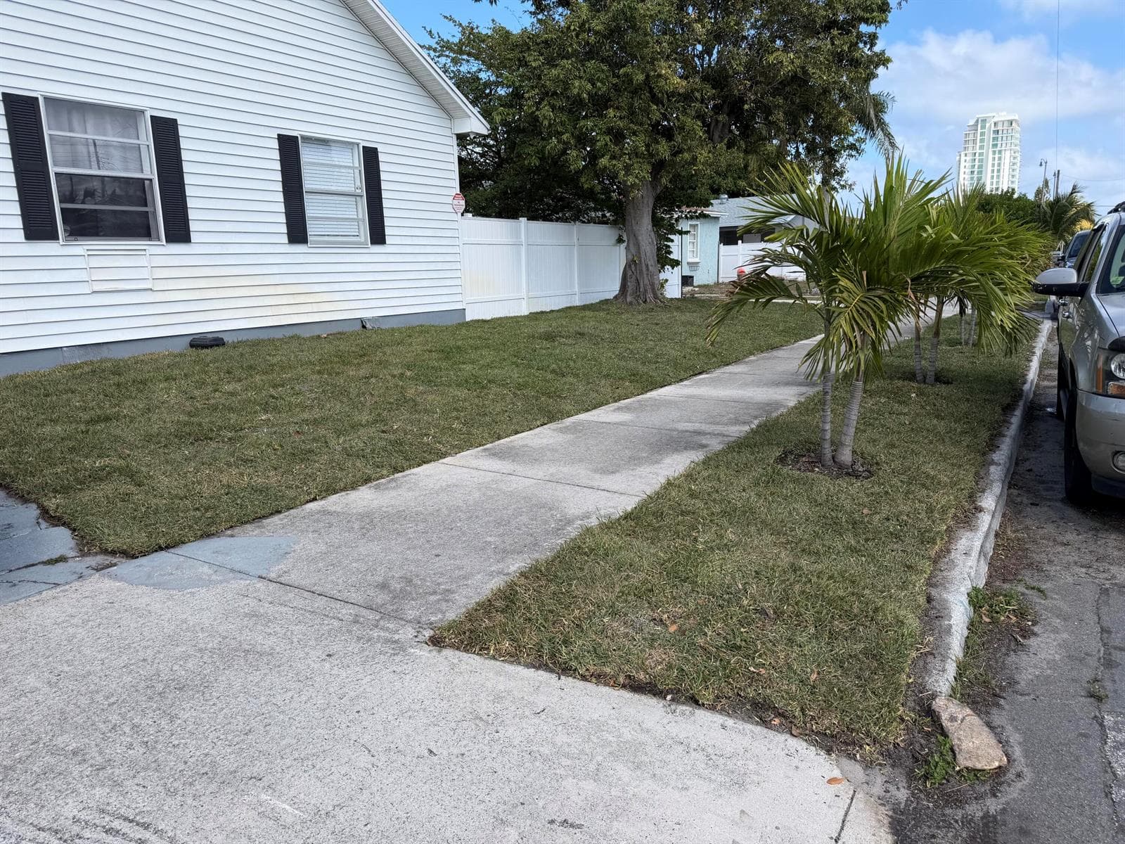 631 46th Street, West Palm Beach, FL 33407 photo 2