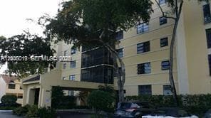 20840 San Simeon Way # 209, Miami, FL 33179