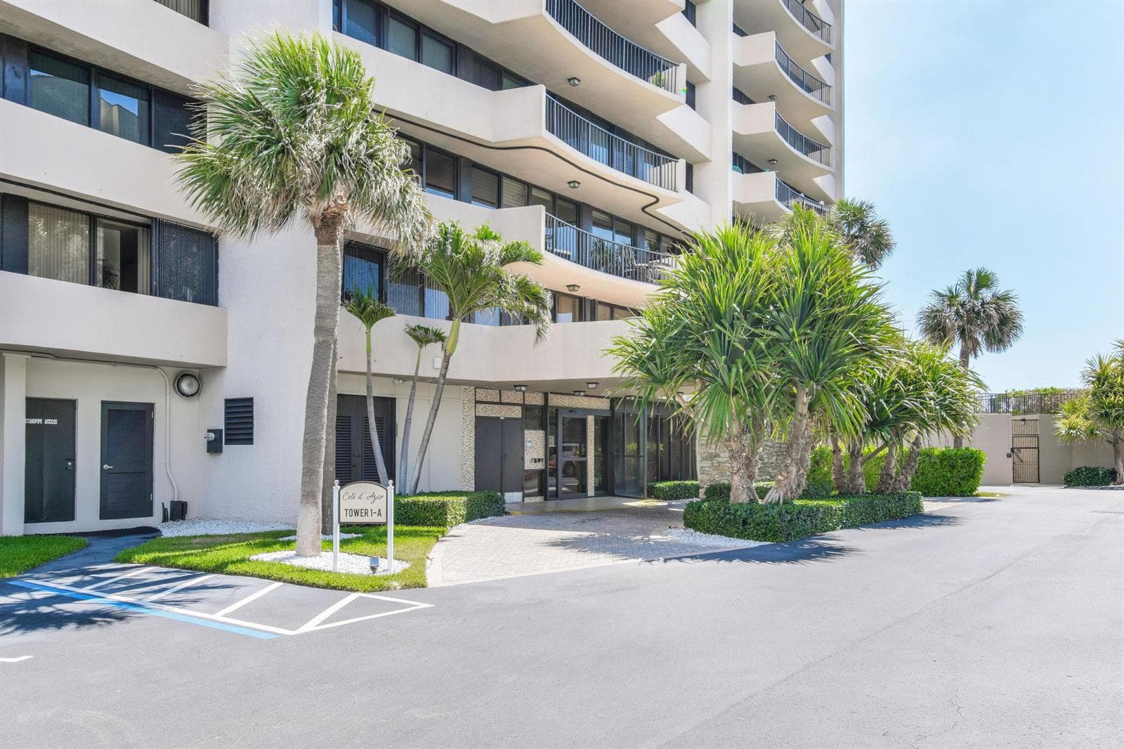 4200 N Ocean Drive # 1-304, Riviera Beach, FL 33404 photo 3