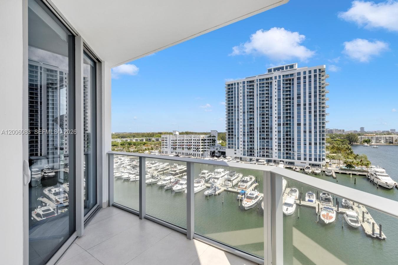 Marina Palms Yacht Club & Residences photo 3
