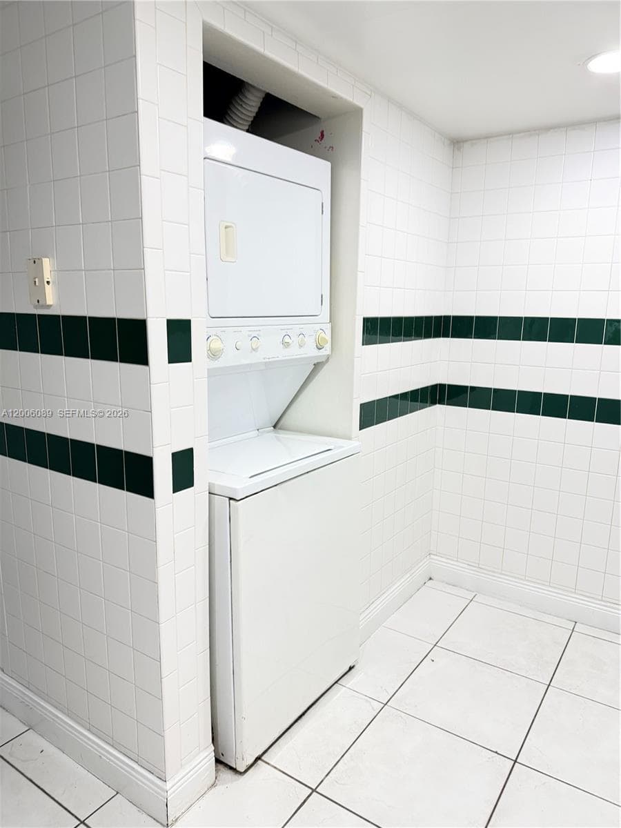 10090 NW 80th Ct # 1203, Hialeah Gardens, FL 33016 photo 2