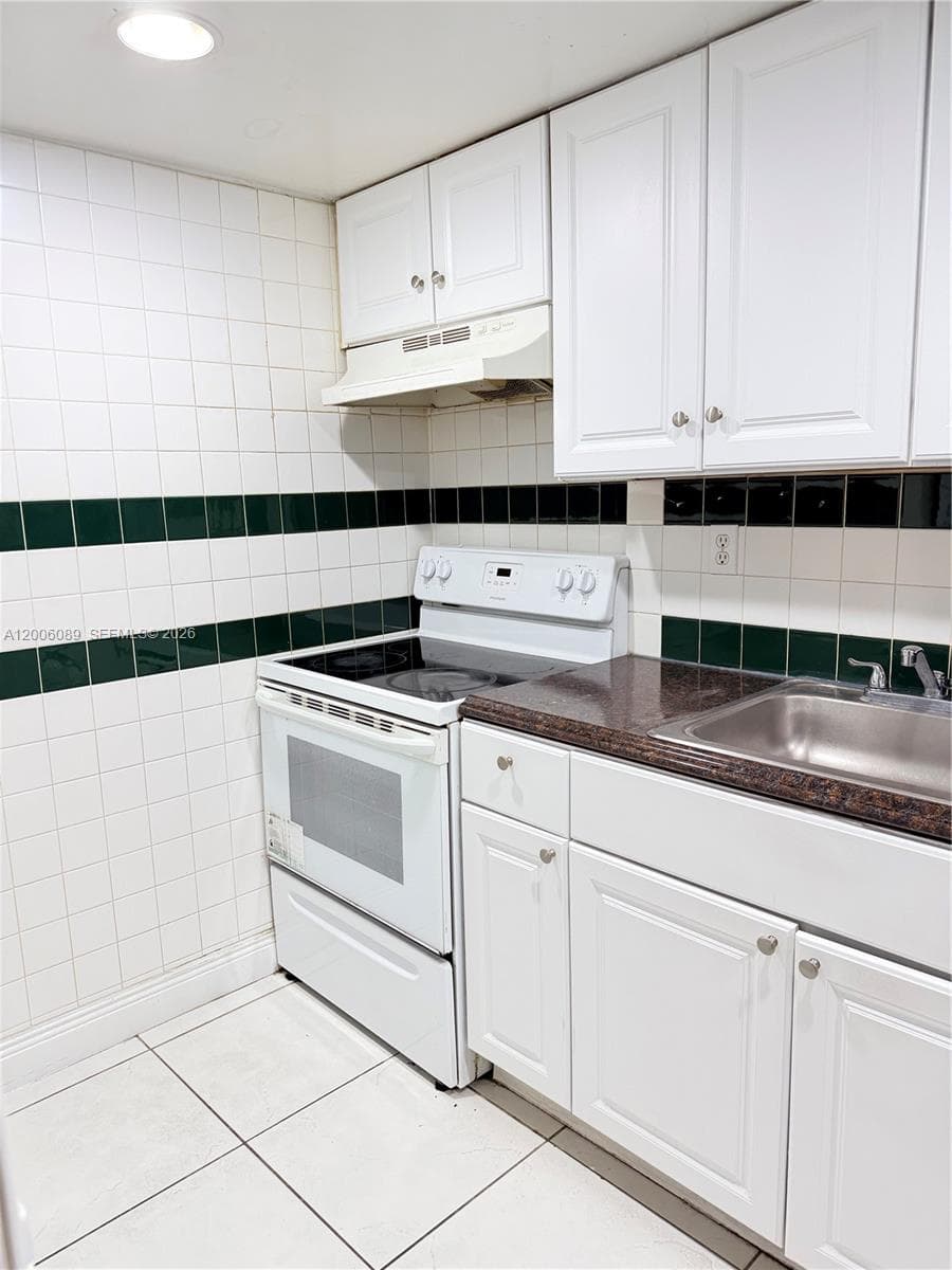10090 NW 80th Ct # 1203, Hialeah Gardens, FL 33016 photo 3