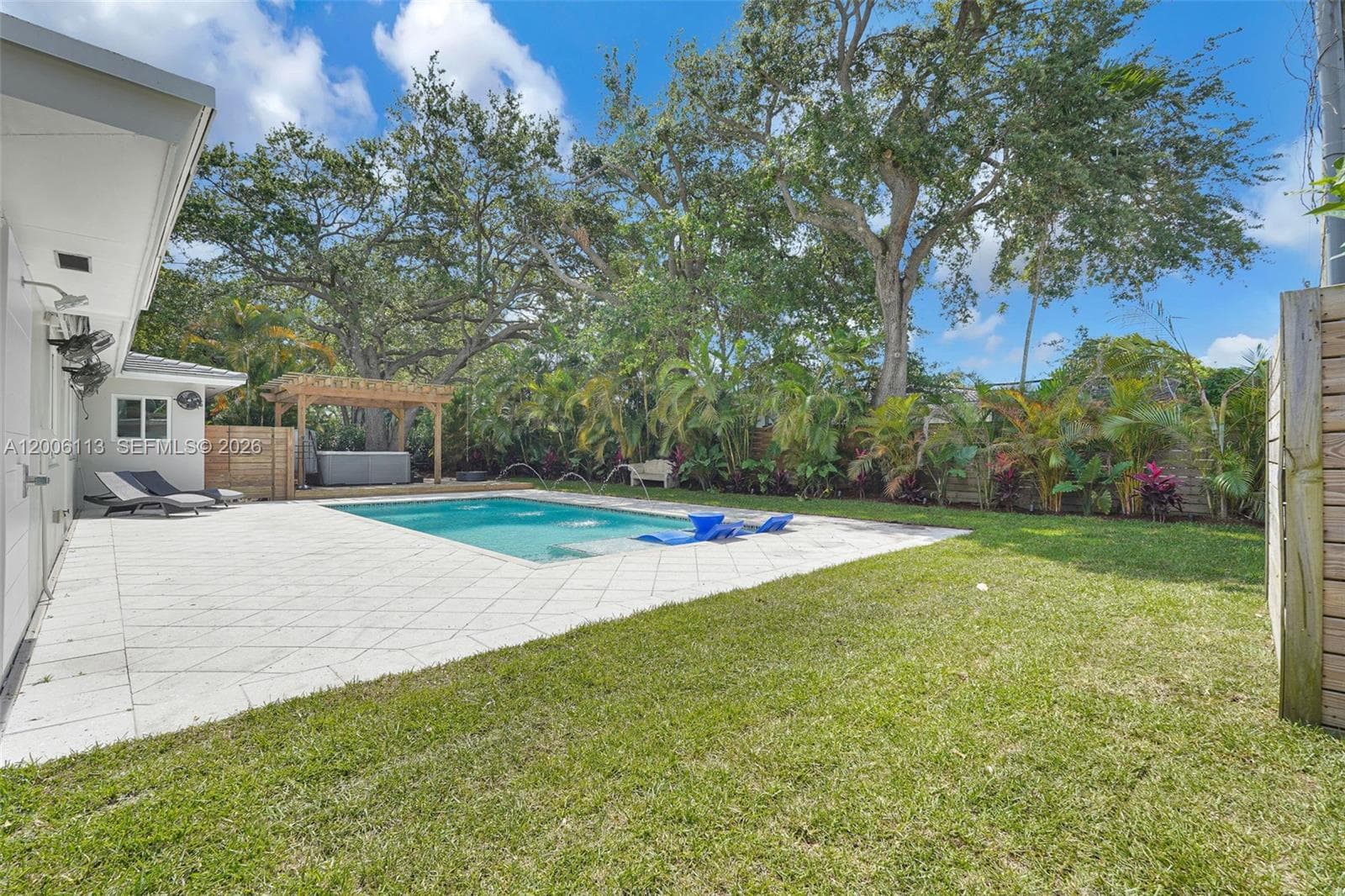 2 NW 89th St, El Portal, FL 33150 photo 3
