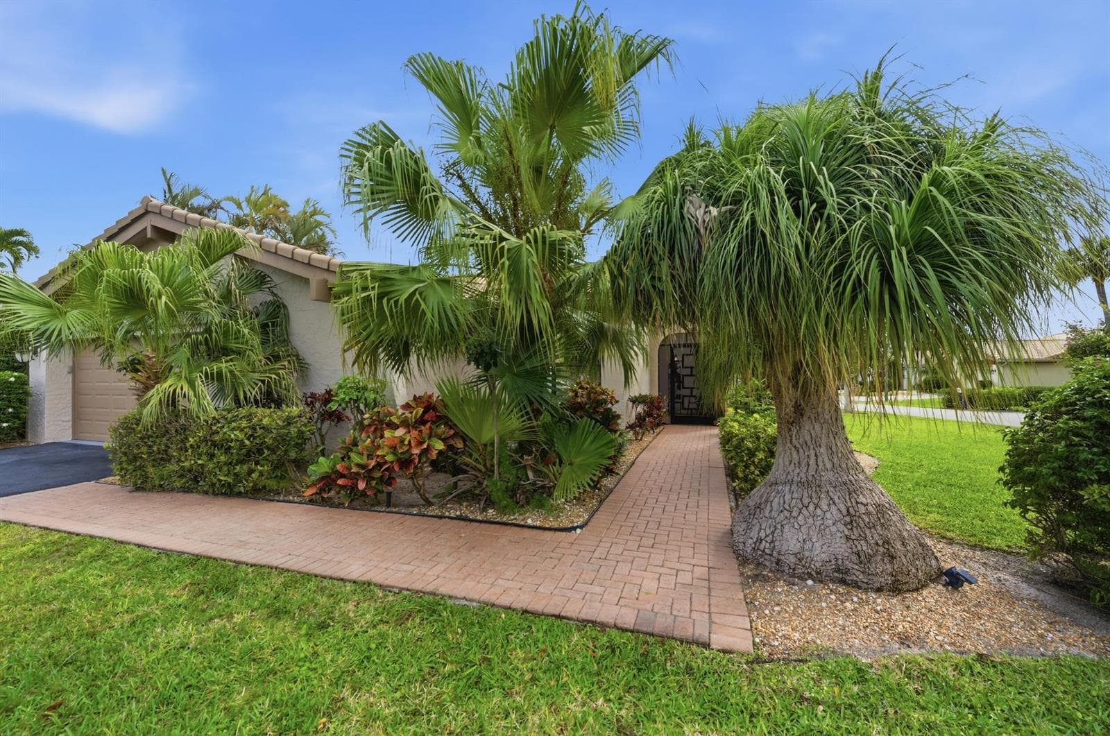 5743 Lakeview Mews Drive, Boynton Beach, FL 33437 photo 2
