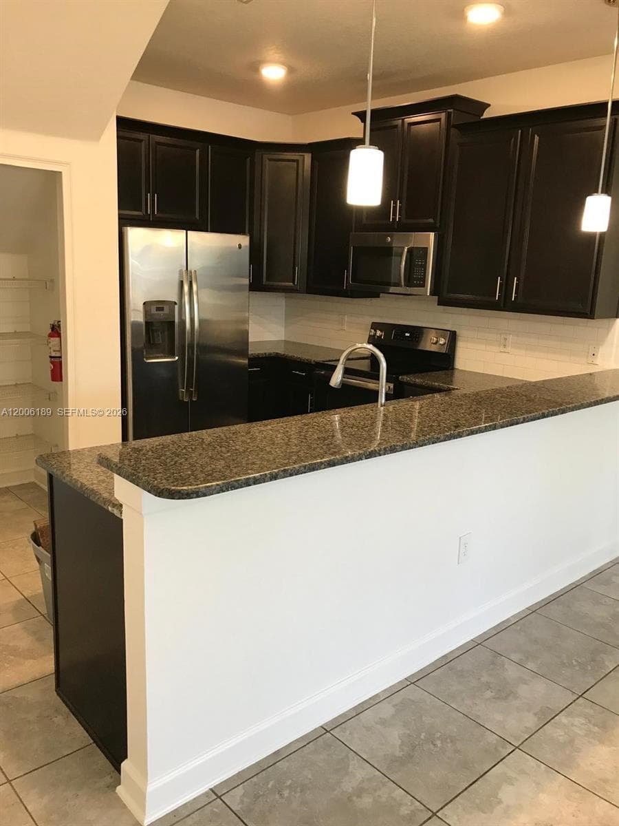 3348 RODRICK CIR, Orlando, FL 32824 photo 4