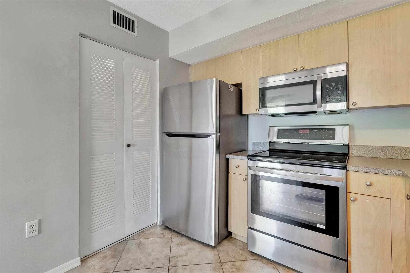 116 Villa Circle # 116, Boynton Beach, FL 33435 photo 4