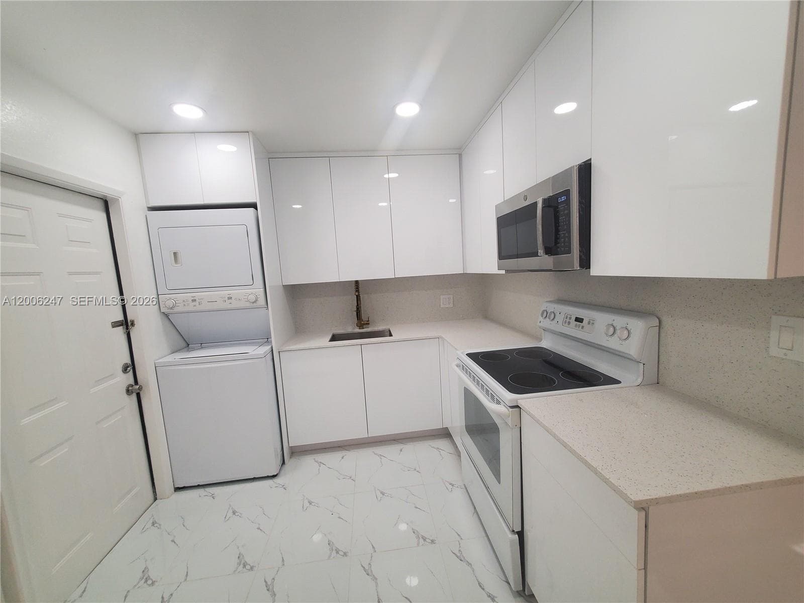 9203 NW 38th Dr # 2, Coral Springs, FL 33065 photo 3