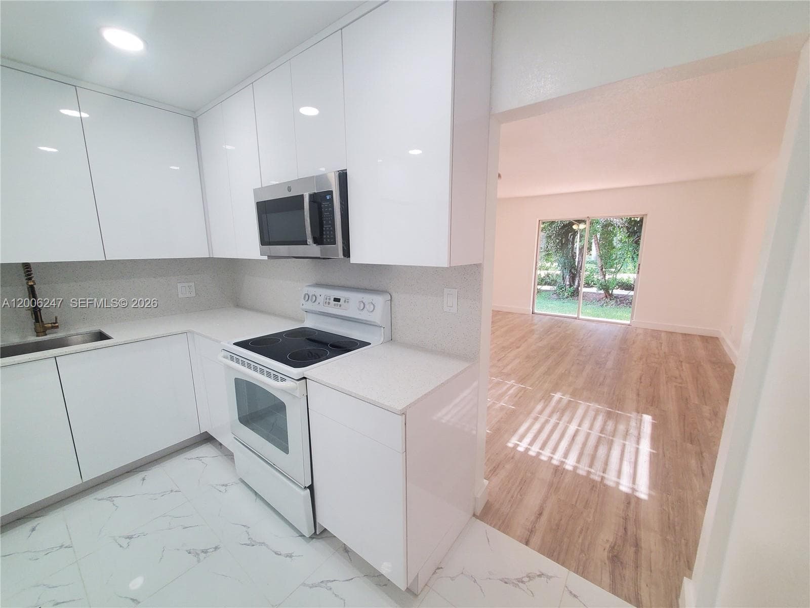 9203 NW 38th Dr # 2, Coral Springs, FL 33065 photo 4