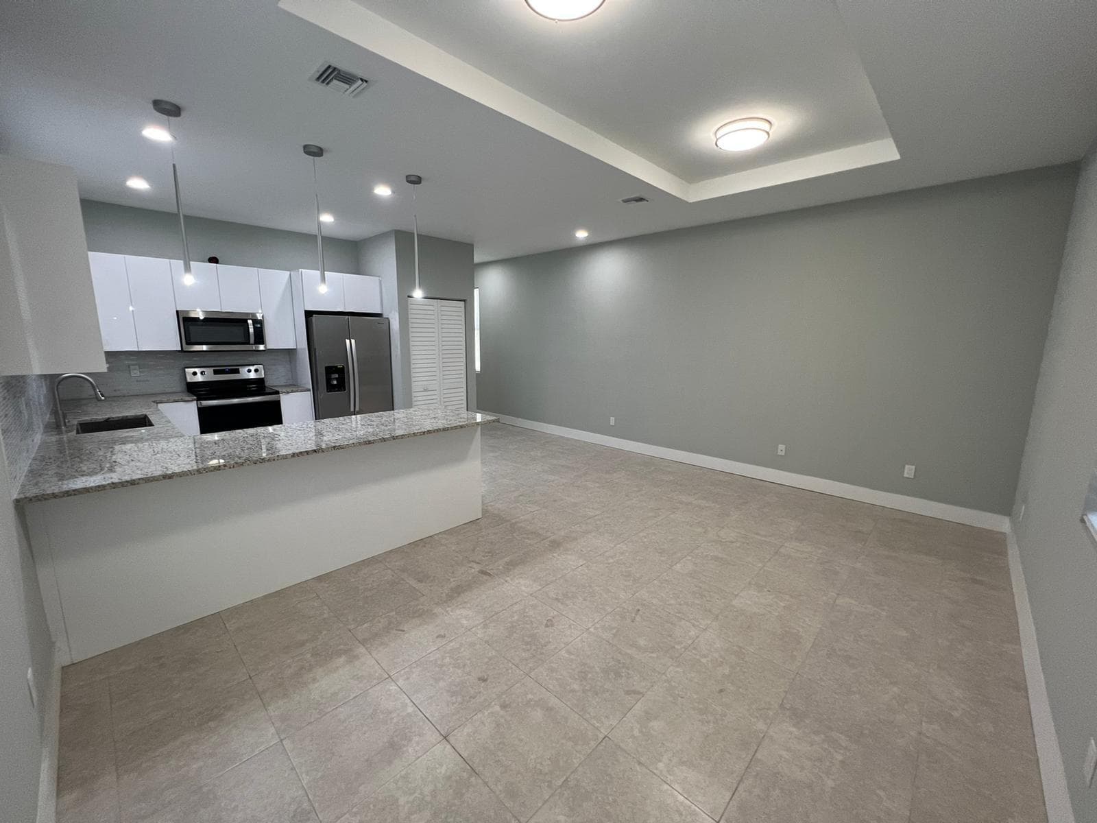 227 N E Street, FL 33460 photo 2