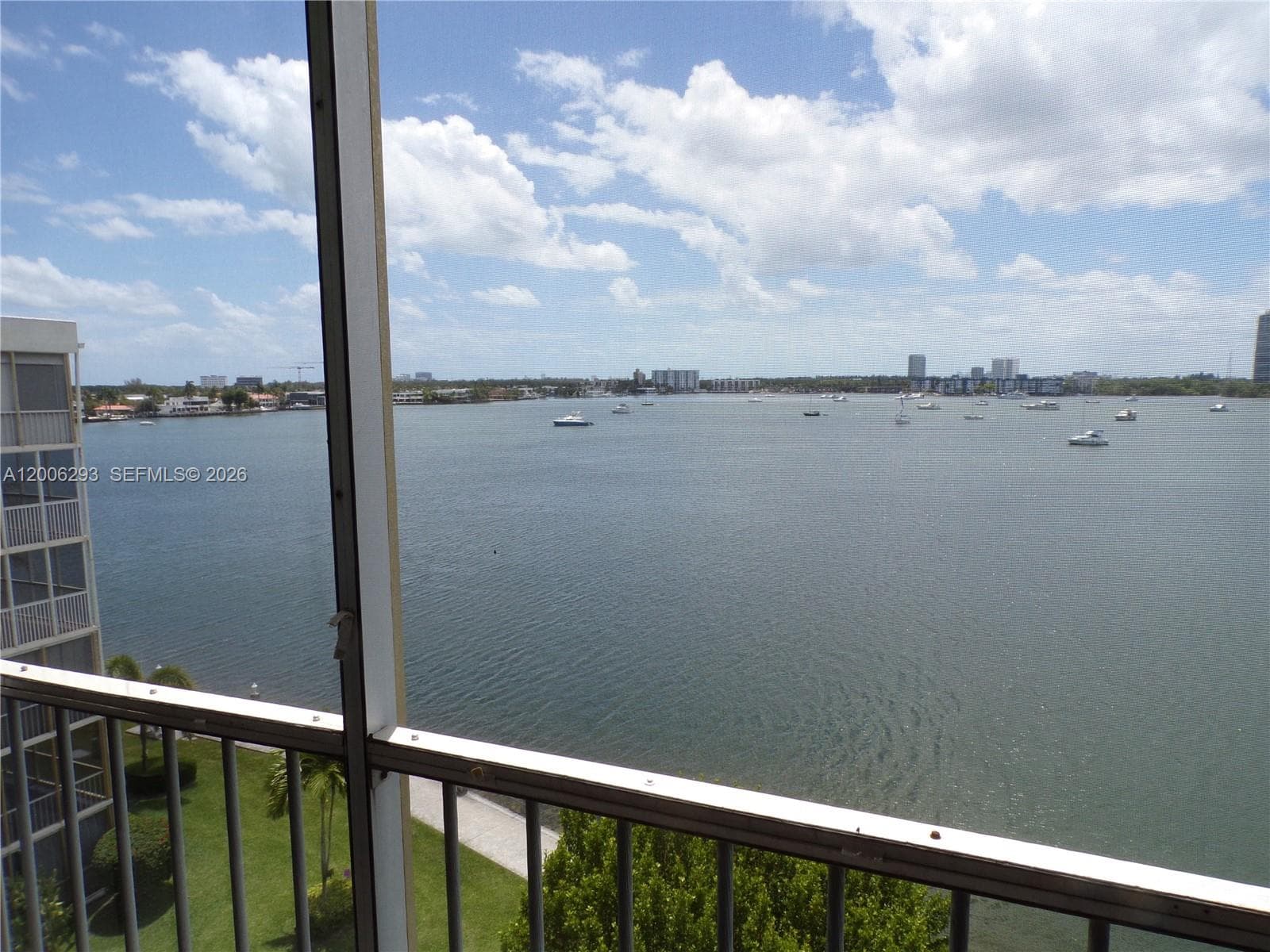 3000 Marcos Dr # P609, Aventura, FL 33160