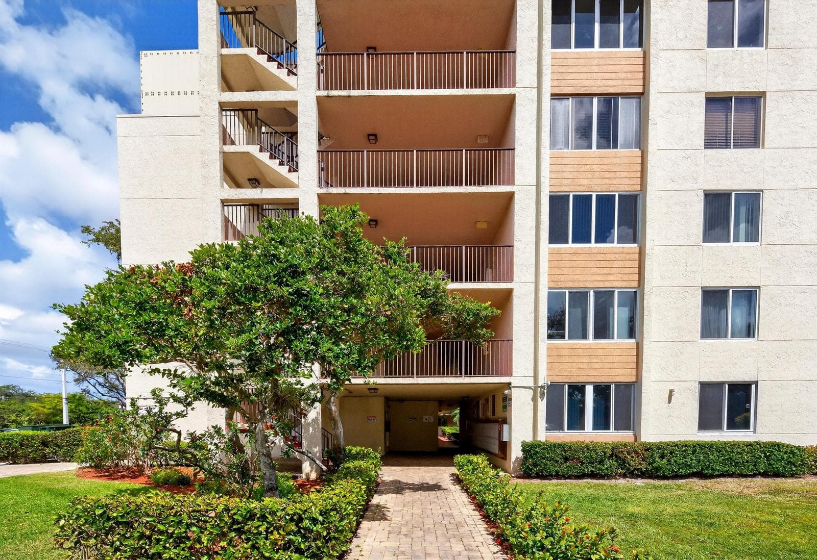 3223 Riverside Drive # C-406, Coral Springs, FL 33065 photo 3