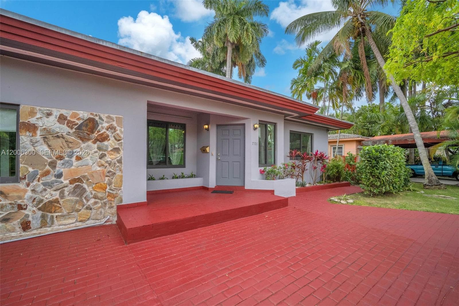 7701 Center Bay Dr, North Bay Village, FL 33141 photo 5