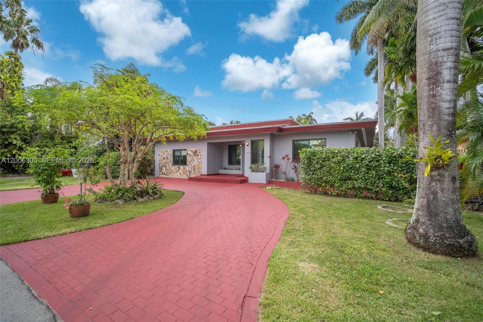 7701 Center Bay Dr, North Bay Village, FL 33141 photo 4