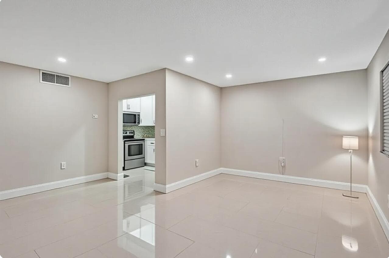 4980 E Sabal Palm Boulevard E # 124, Tamarac, FL 33319 photo 2