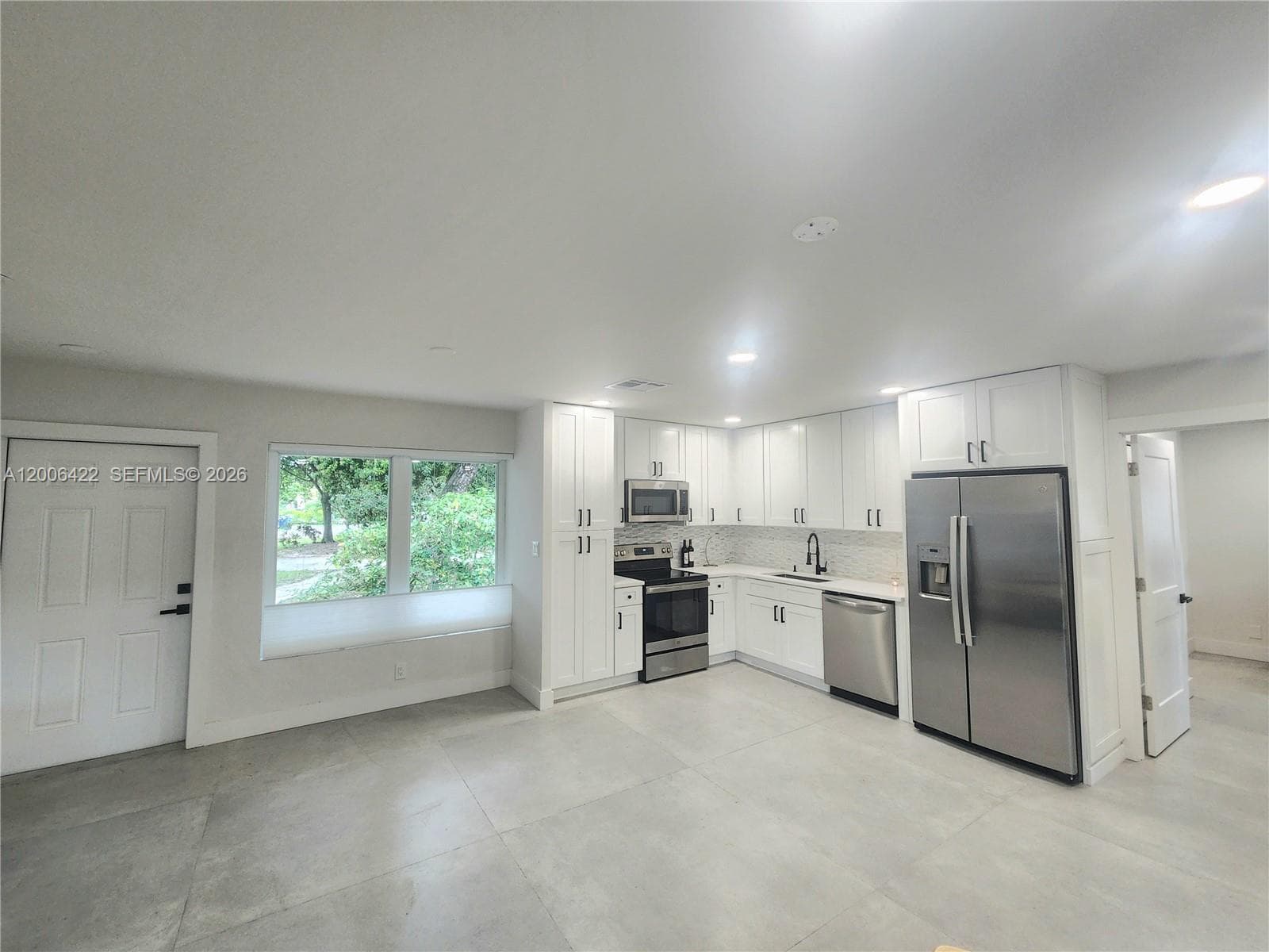 141 NE 30th St, Wilton Manors, FL 33334 photo 3