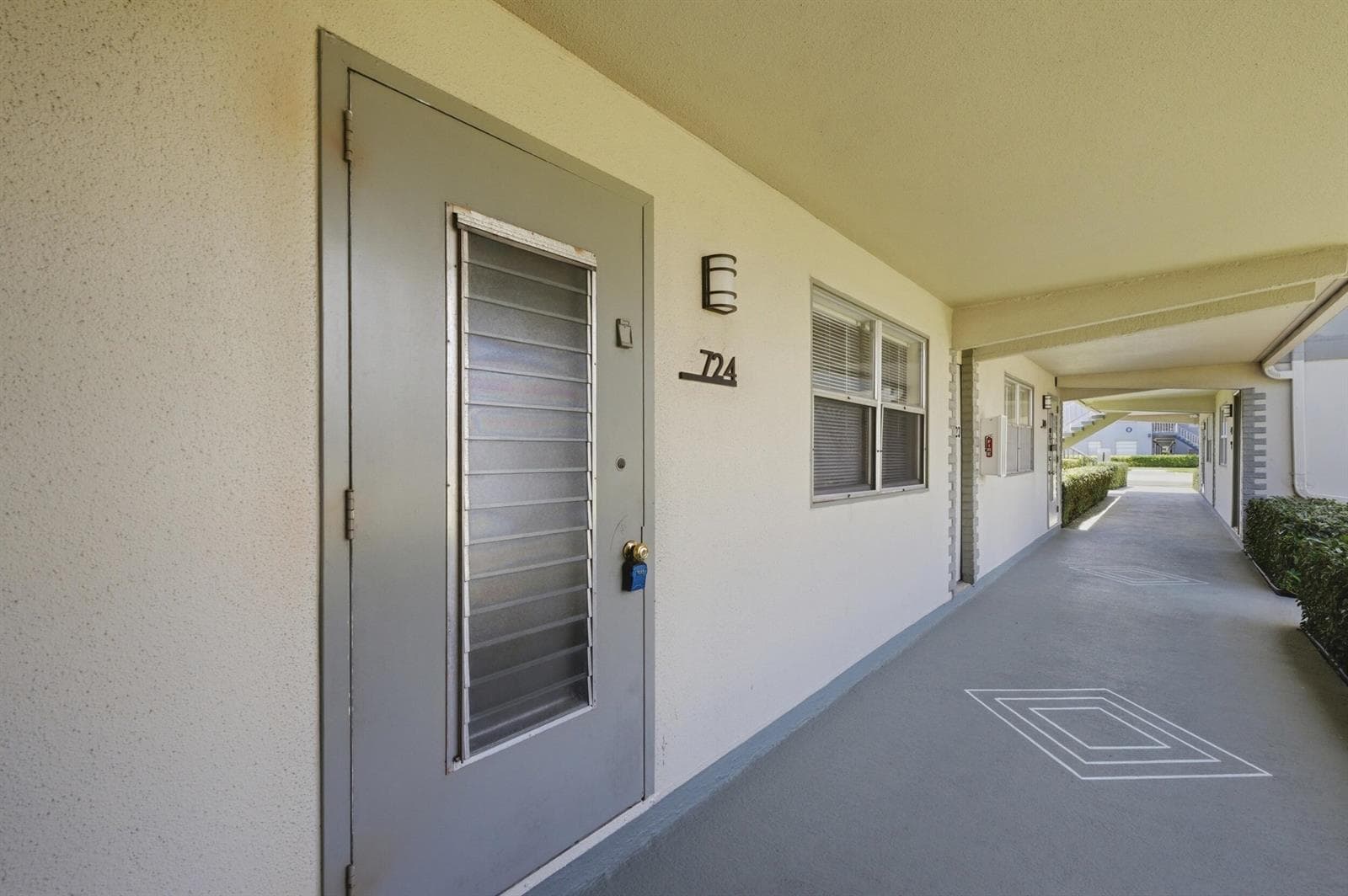724 Flanders P, Delray Beach, FL 33484 photo 3