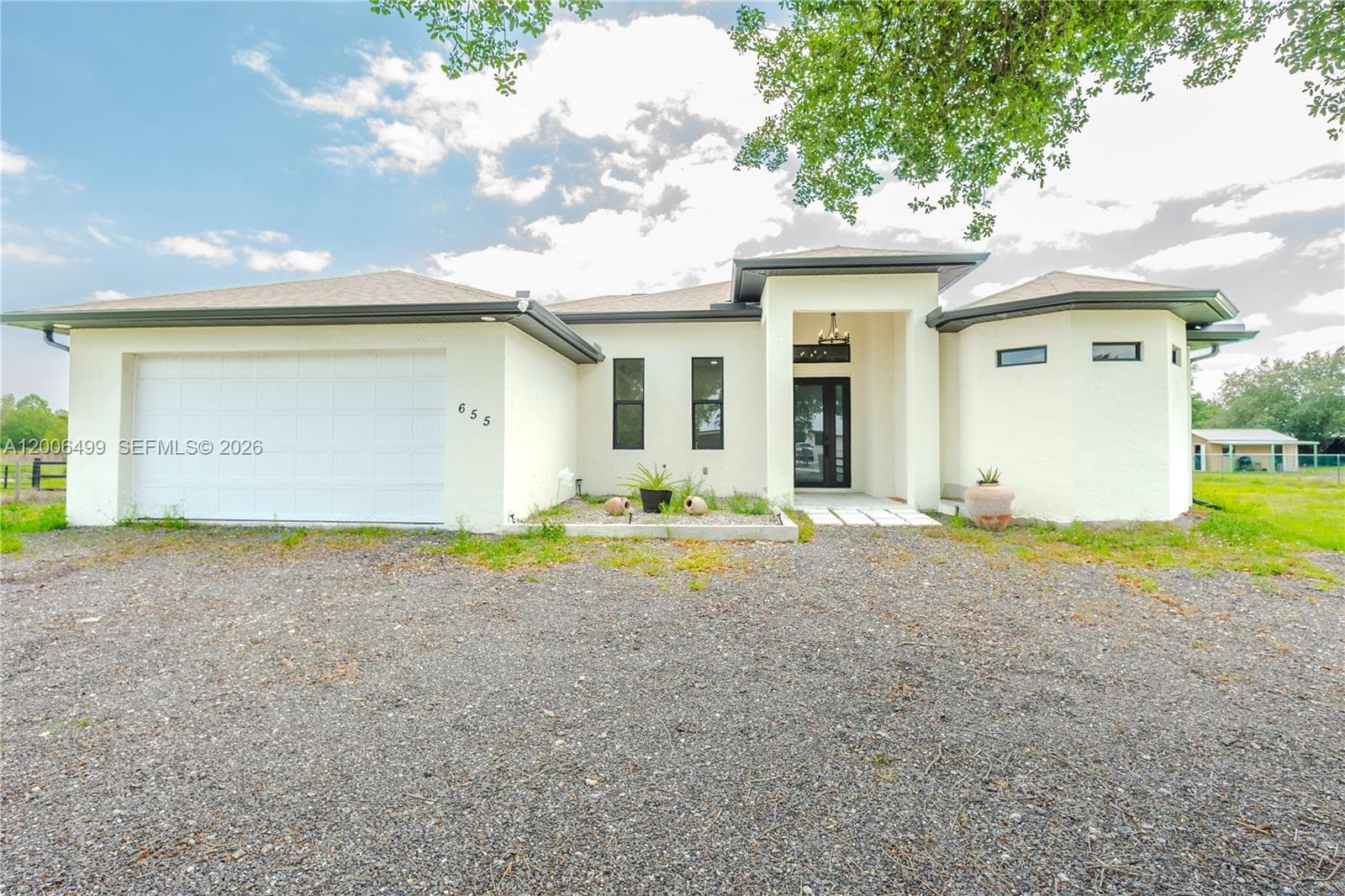 655 N Olivo ST, Clewiston, FL 33440 photo 2