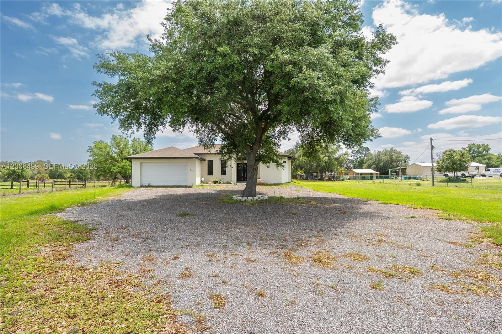 655 N Olivo ST, Clewiston, FL 33440 photo 4