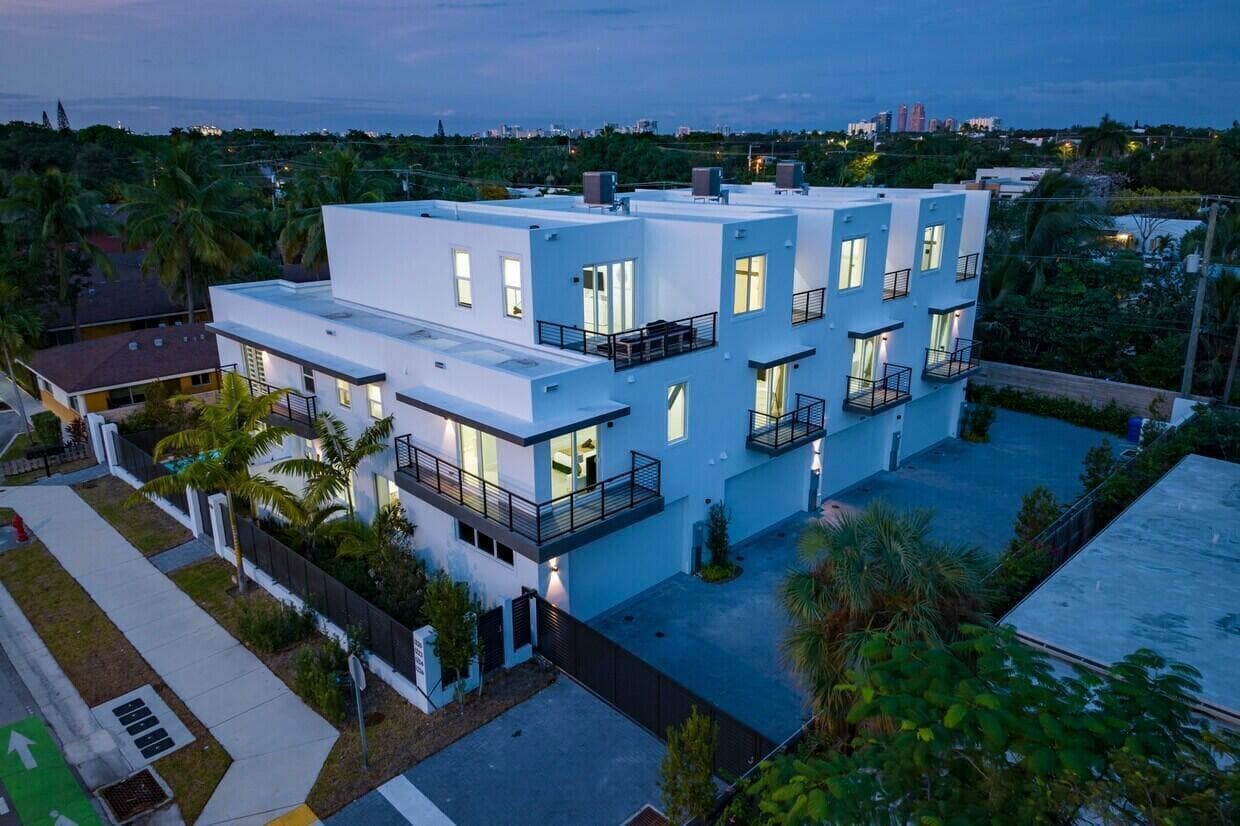 1222 NE 15th Avenue, Fort Lauderdale, FL 33304 photo 3