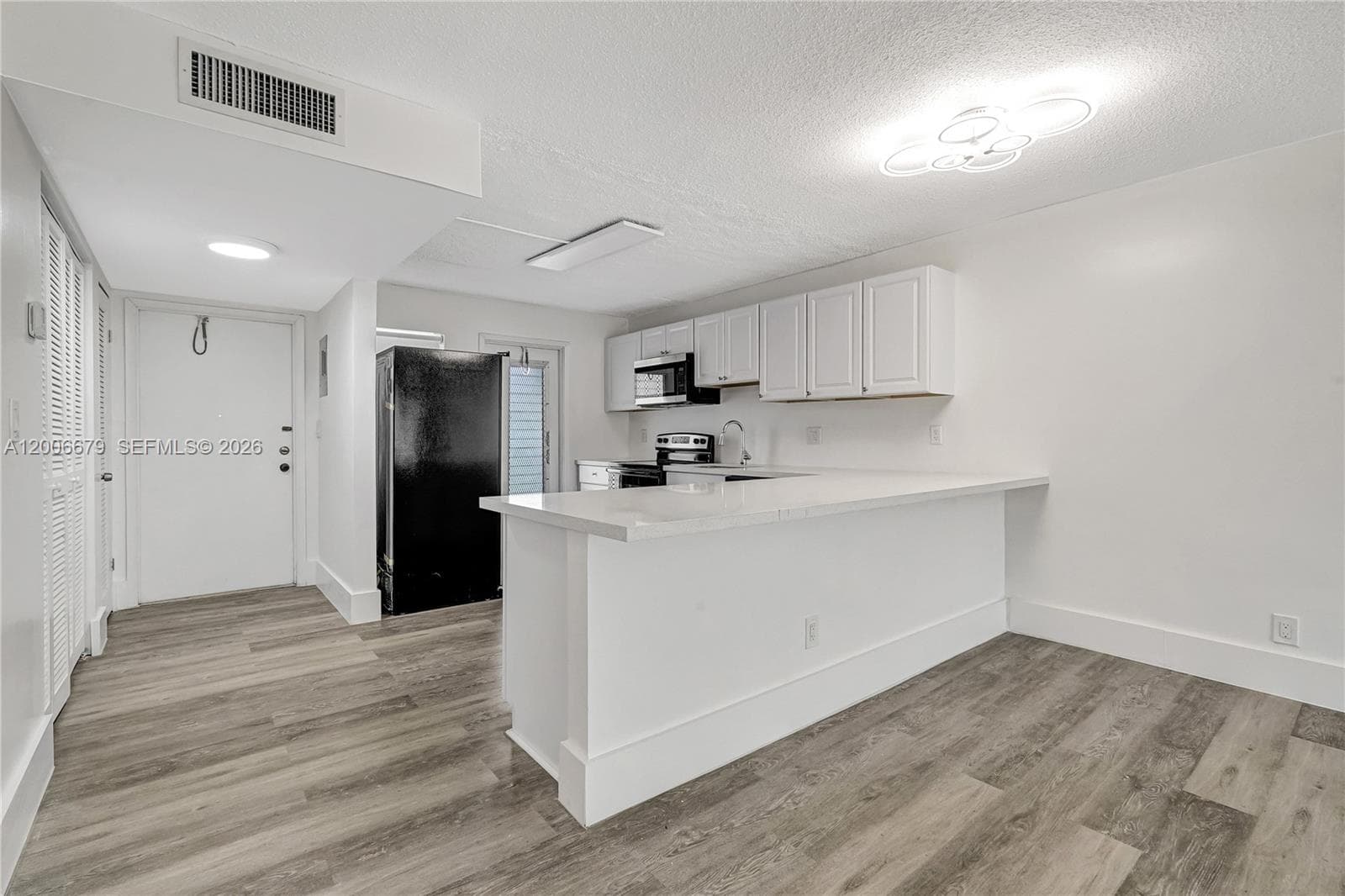 4800 Hillcrest Ln # 207, Hollywood, FL 33021 photo 4