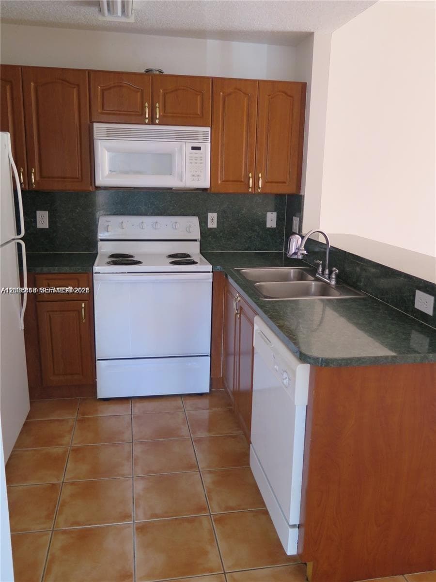 6202 NW 116th Pl # 443, Doral, FL 33178 photo 4