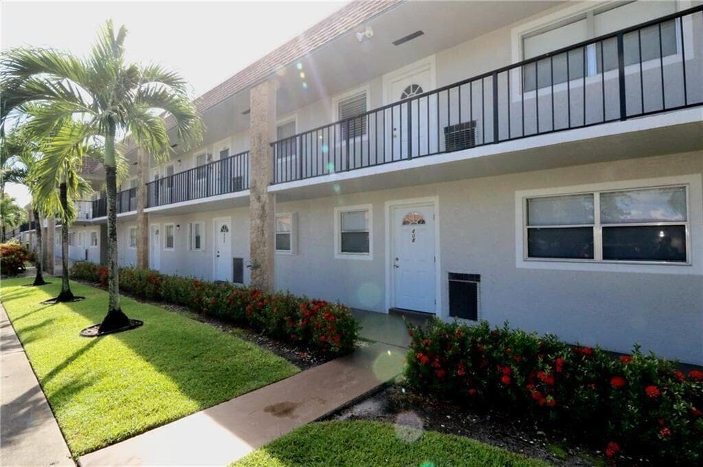 9915 Sandalfoot Boulevard # 408, Boca Raton, FL 33428 photo 2