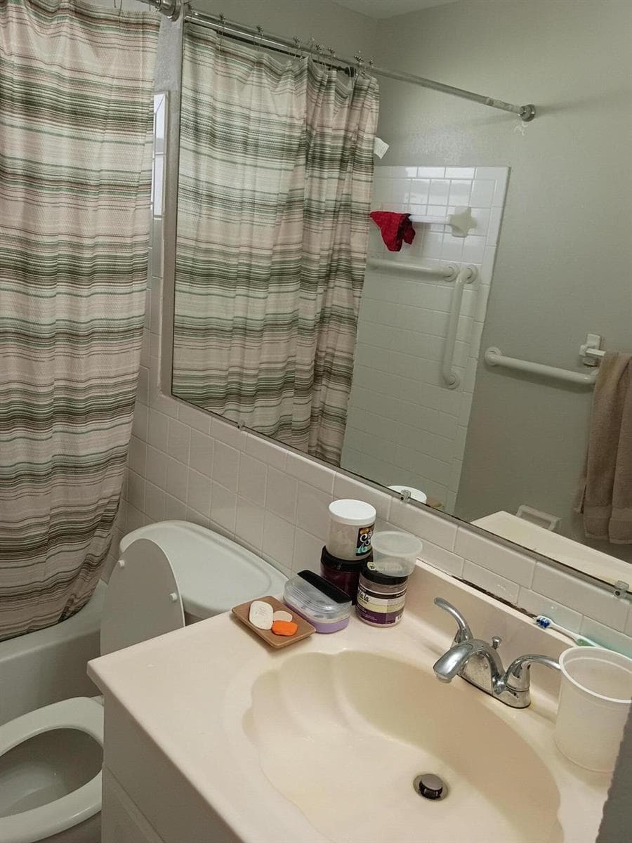 1270 NW 66th Terrace, Margate, FL 33063 photo 4
