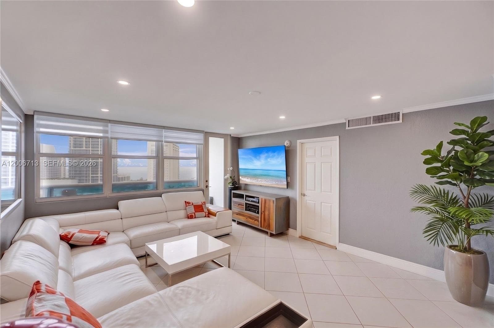 6770 Indian Creek Dr # 14C, Miami Beach, FL 33141 photo 2
