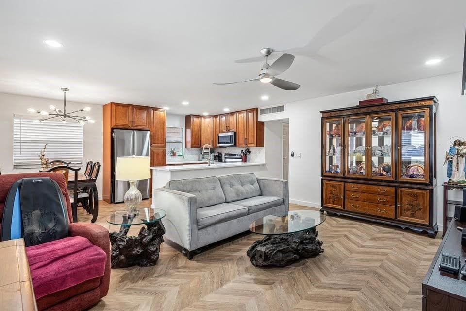 156 Seville, Delray Beach, FL 33446 photo 4