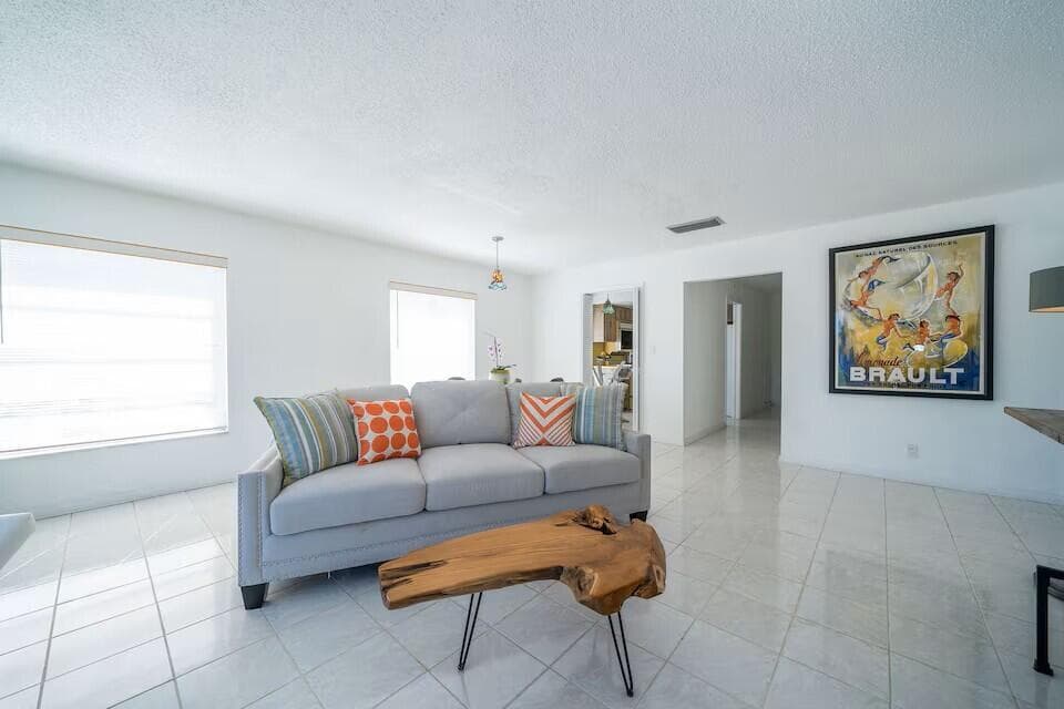 6 Lucerne Avenue # 3, FL 33460 photo 4