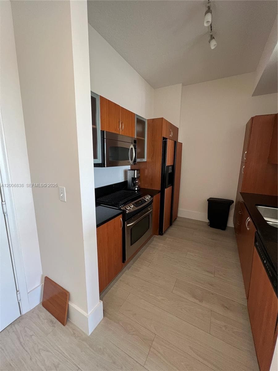 18800 NE 29th Ave # PH25, Aventura, FL 33180 photo 2