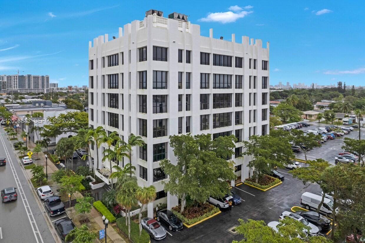 2450 Hollywood Blvd # CU605, Hollywood, FL 33020 photo 5