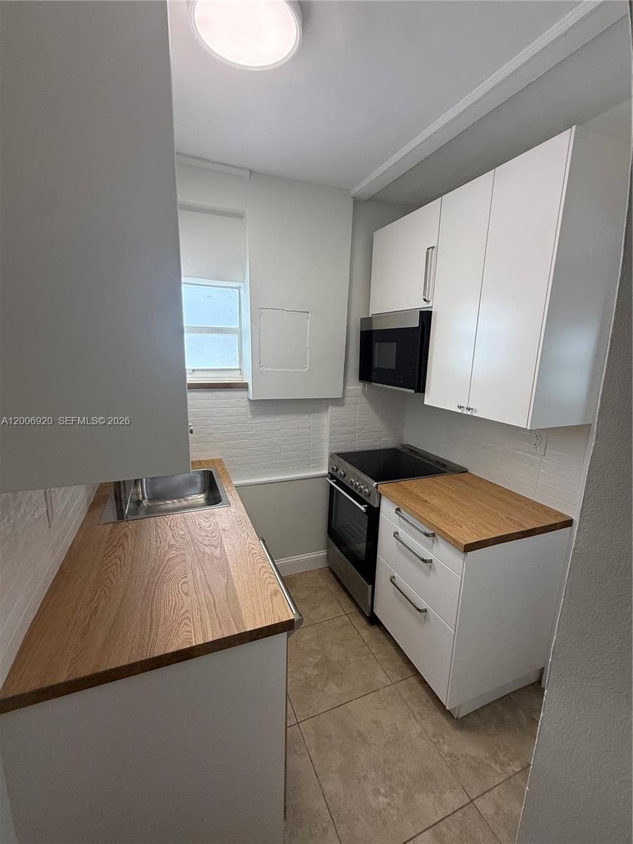 2816 Pine Tree Dr # 2, Miami Beach, FL 33140 photo 3