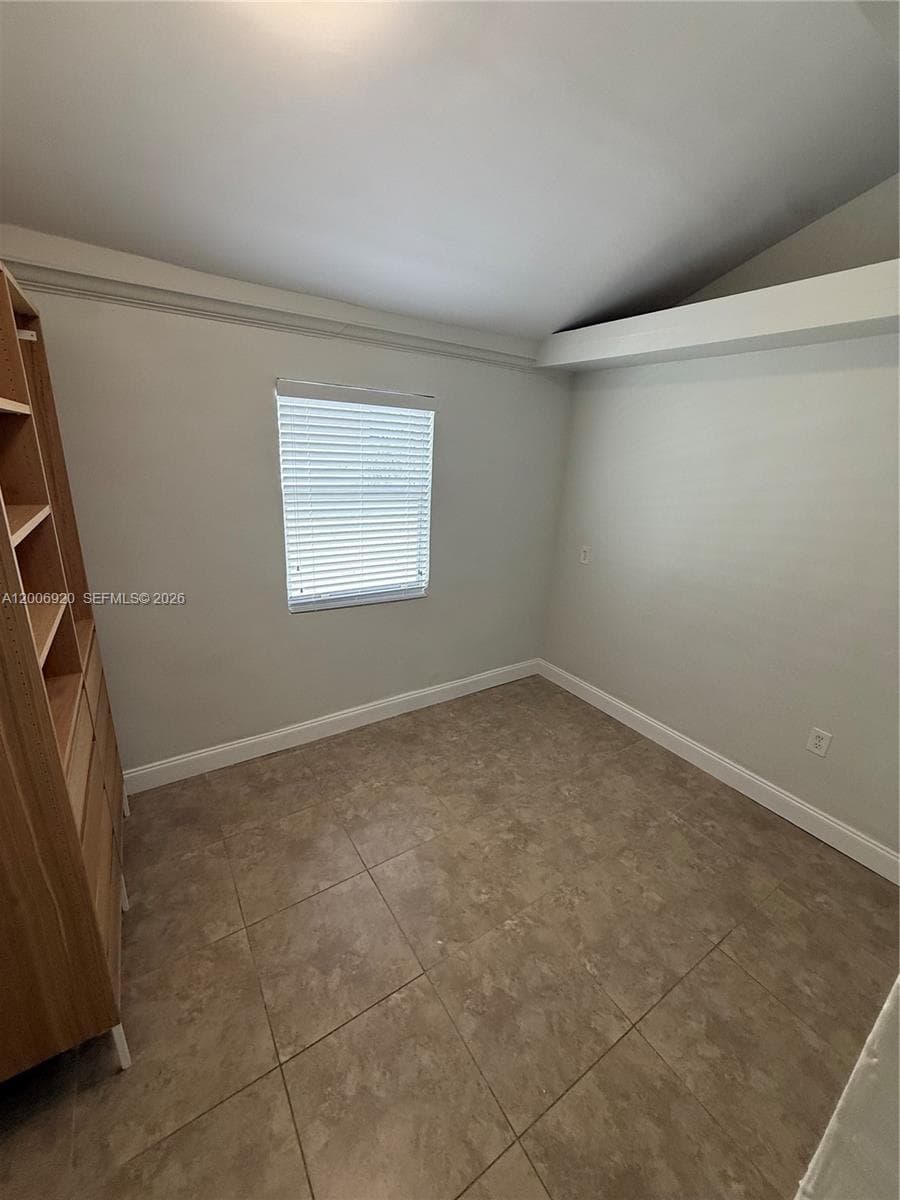 2816 Pine Tree Dr # 2, Miami Beach, FL 33140 photo 5