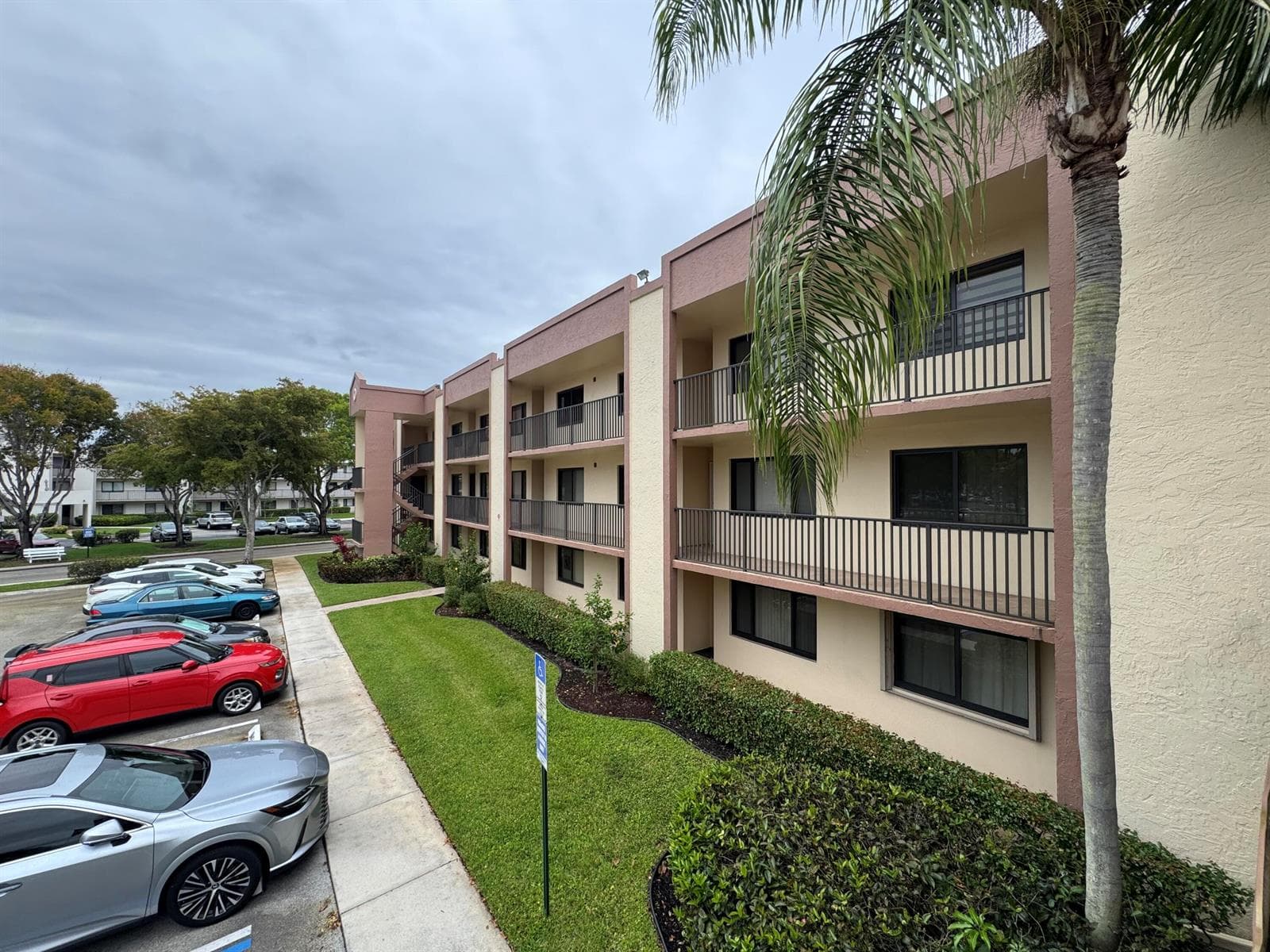 10641 W Clairmont Circle, Tamarac, FL 33321 photo 5