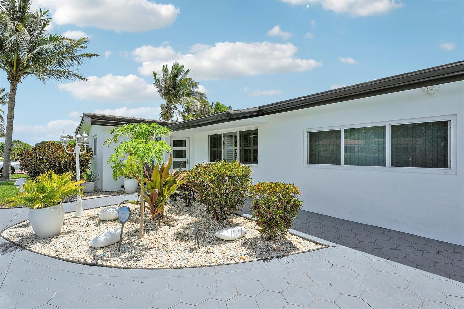 1360 SW 32nd Street, Fort Lauderdale, FL 33315 photo 2