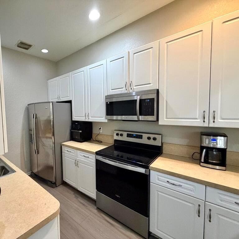 2403 NW 7th Street, Boynton Beach, FL 33426 photo 3