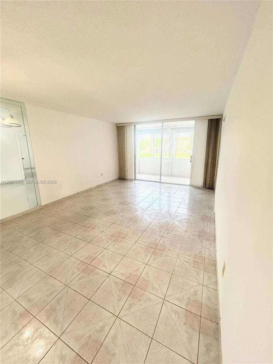 8345 Sunrise Lakes Blvd # 210, Sunrise, FL 33322 photo 4