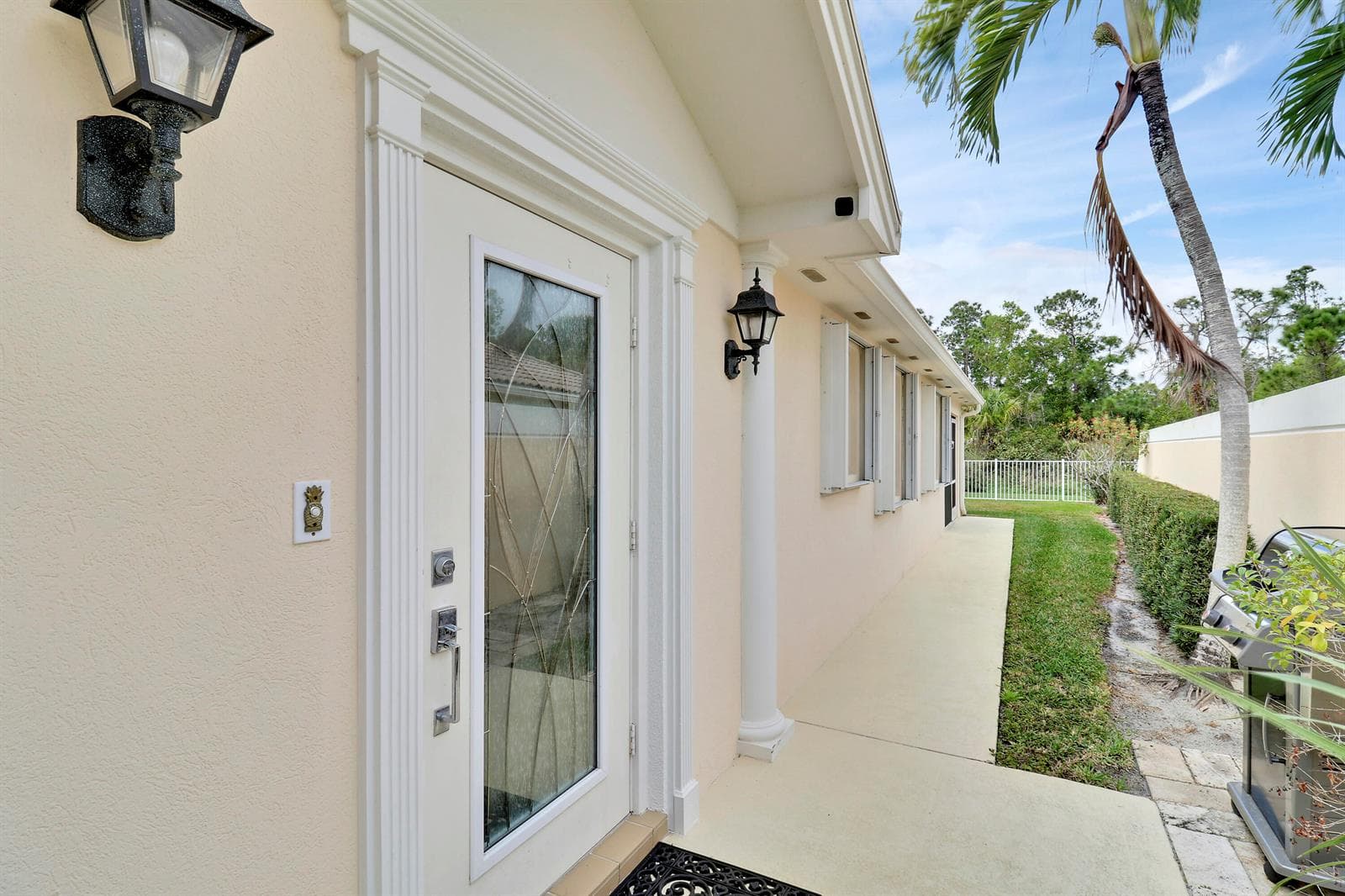 8558 SE Retreat Drive, Hobe Sound, FL 33455 photo 3